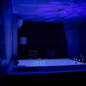 One-Bedroom King Suite Spa Bath
